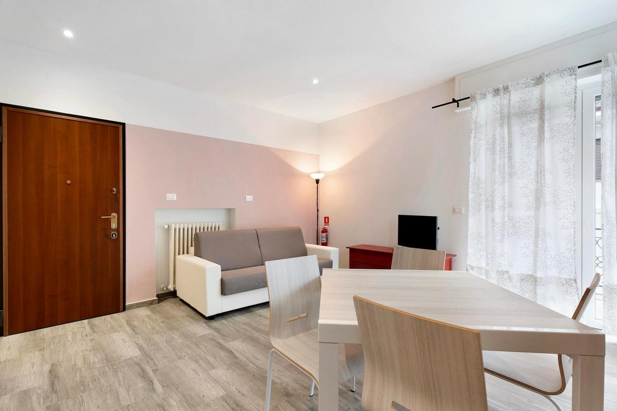 Sweet Home Apartments Peperoncino Arona Buitenkant foto
