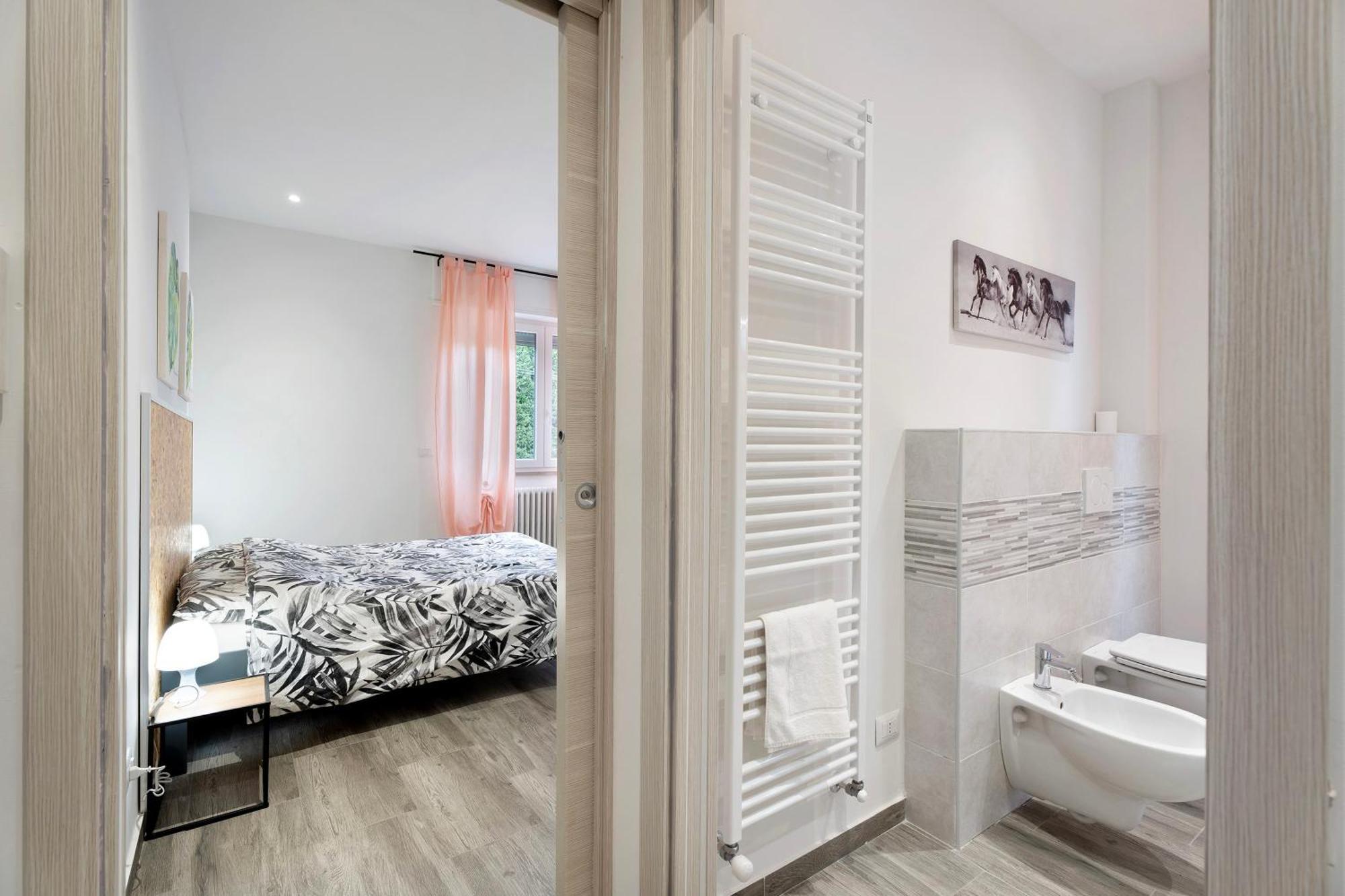 Sweet Home Apartments Peperoncino Arona Buitenkant foto